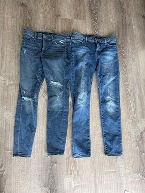 Lucky Brand Women's Blue Distressed Skinny Jeans Pair